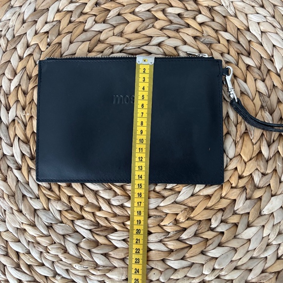 Black M0851 Wristlet - Picture 4 of 4